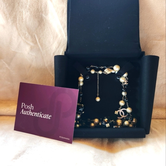 Chanel Pearl And Silver Necklace - Picture 9 of 9